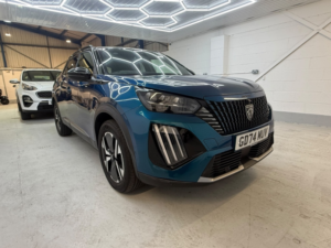 2025 Peugeot 2008 1.2 Puretech Gt in Blue — image 3