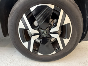 2025 Peugeot 2008 1.2 Puretech Gt in Blue — image 4