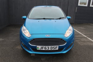 2014 Ford Fiesta 1.0 T Ecoboost Zetec in Blue — image 2