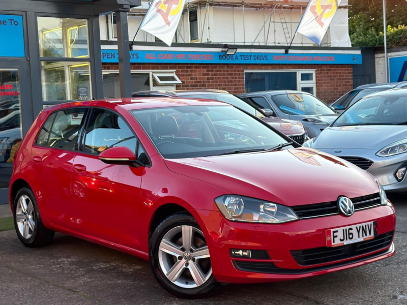 2016 Volkswagen Golf 1.6 Tdi Bluemotion Tech Match Edition Euro 6 (s/s) 5dr in Red — image 1