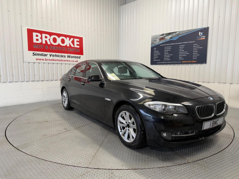 2010 BMW 5 Series 3.0 530d Se Steptronic Euro 5 4dr in Black — image 1