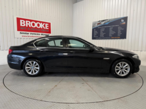 2010 BMW 5 Series 3.0 530d Se Steptronic Euro 5 4dr in Black — image 3