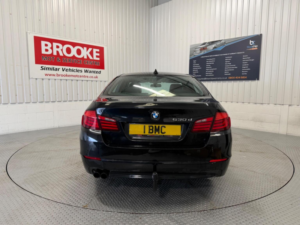 2010 BMW 5 Series 3.0 530d Se Steptronic Euro 5 4dr in Black — image 5