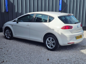 2011 SEAT Leon 1.6 Tdi Ecomotive Cr S Copa Euro 5 (s/s) 5dr in White — image 3