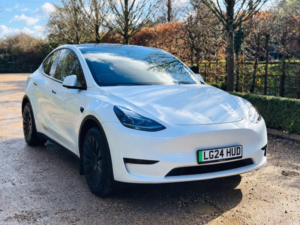 2024 Tesla Model Y Auto Rwd 5dr in White — image 2