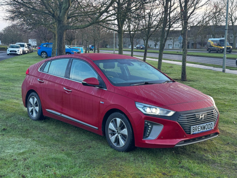 2019 Hyundai Ioniq 1.6 H-Gd Gpfi 8.9kwh Premium Se Hatchback 5dr Petrol Plug-In Hybrid Dct Euro 6 (s/s) (141 Ps) in Red — image 1