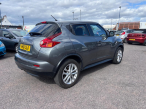 2011 Nissan Juke 1.6 Acenta Premium Euro 5 5dr in Grey — image 5