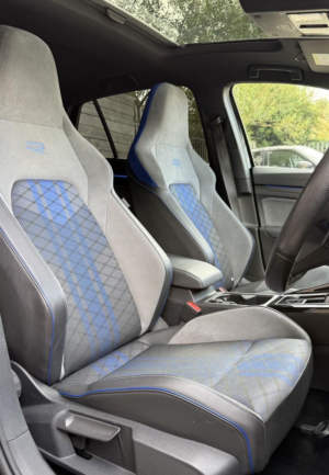 2024 Volkswagen Golf 2.0 Tsi R in Black — image 5