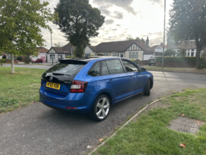 2015 Skoda Rapid Spaceback 1.6 Tdi Se Sport in Blue — image 4