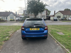 2015 Skoda Rapid Spaceback 1.6 Tdi Se Sport in Blue — image 5
