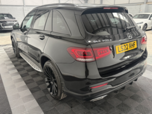 2022 Mercedes-Benz Glc 2.0 Glc300d Amg Line in Black — image 4