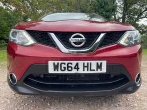 2014 Nissan Qashqai 1.2 Dig-T N-Tec+ Xtron 2WD Euro 5 (s/s) 5dr in Red — image 5