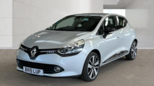 2015 Renault Clio 0.9 Tce Dynamique S Medianav Euro 5 (s/s) 5dr in Silver — image 2