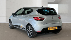 2015 Renault Clio 0.9 Tce Dynamique S Medianav Euro 5 (s/s) 5dr in Silver — image 3
