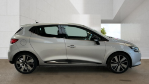 2015 Renault Clio 0.9 Tce Dynamique S Medianav Euro 5 (s/s) 5dr in Silver — image 5
