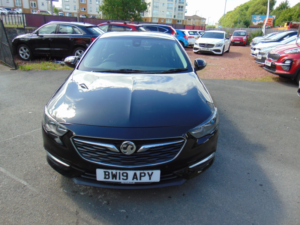 2019 Vauxhall Insignia 1.6 Turbo D Ecotec Tech Line Nav * Mot June 2027 * 5 Service Stamps * Lez Compliant * Finance Availa in Black — image 5