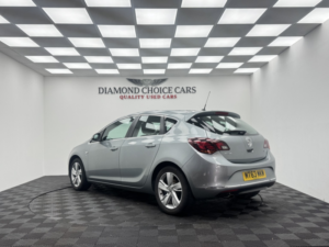 2013 Vauxhall Astra 1.4 T 16v Sri in Silver — image 4