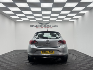 2013 Vauxhall Astra 1.4 T 16v Sri in Silver — image 5