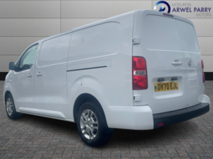 2020 Vauxhall Vivaro 1.5 Turbo D 2900 Sportive in White — image 5