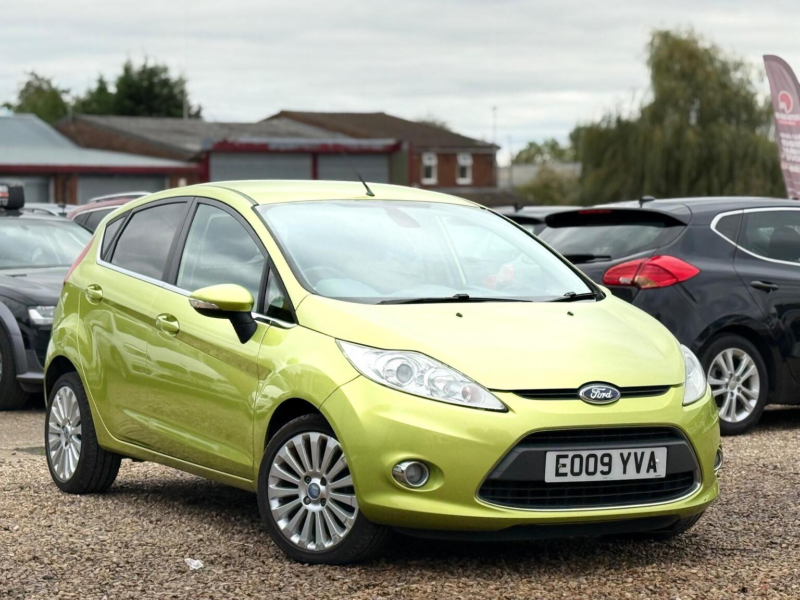 2009 Ford Fiesta 1.4 Titanium 5dr in Green — image 1