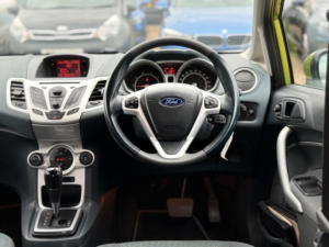 2009 Ford Fiesta 1.4 Titanium 5dr in Green — image 2