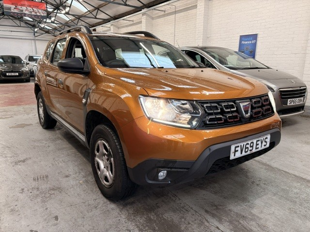 2019 Dacia Duster 1.0 Essential Tce 100 4x2 My19 in Orange — image 1
