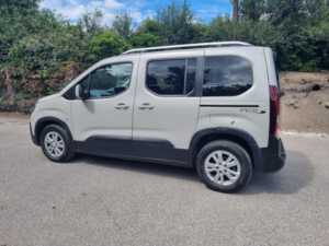 2021 Peugeot Rifter 1.5 Bluehdi Allure in Beige — image 6
