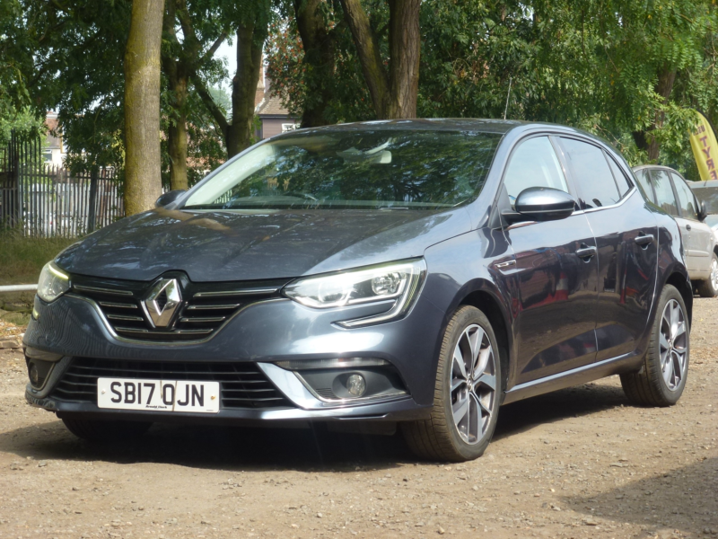 2017 Renault Megane 1.5 Dci Dynamique Nav Hatchback 5dr Diesel Manual Euro 6 (s/s) (110 Ps) in Grey — image 1