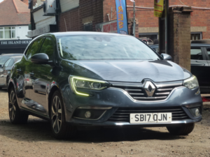2017 Renault Megane 1.5 Dci Dynamique Nav Hatchback 5dr Diesel Manual Euro 6 (s/s) (110 Ps) in Grey — image 2