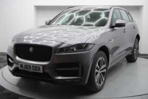 2019 Jaguar F-Pace 2.0 D180 R-Sport Auto AWD Euro 6 (s/s) 5dr in Grey — image 4