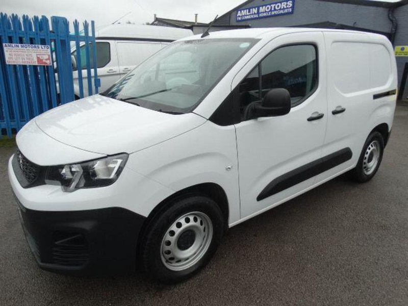 2023 Peugeot E-Partner 800 50kwh Professional Premium + Standard Panel Van Auto Swb 5dr (7.4kw Charger) in White — image 1