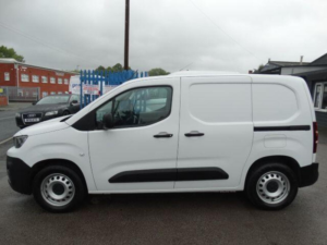 2023 Peugeot E-Partner 800 50kwh Professional Premium + Standard Panel Van Auto Swb 5dr (7.4kw Charger) in White — image 4