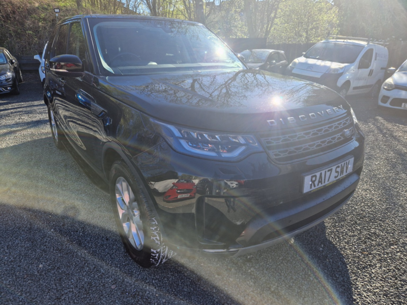 2017 Land Rover Discovery 2.0 Sd4 Se in Black — image 1