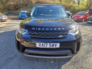 2017 Land Rover Discovery 2.0 Sd4 Se in Black — image 2