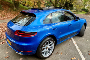 2014 Porsche Macan Turbo 4x4*panroof-Camera-7services**stunning!** in Blue — image 5