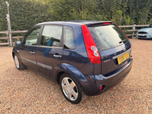 2006 Ford Fiesta 1.4 Zetec Climate 5dr in Blue — image 5