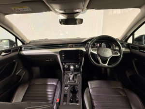 2020 Volkswagen Passat 2.0 Tdi Evo Sel Estate 5dr Diesel DSG Euro 6 (s/s) (150 Ps) in Black — image 2