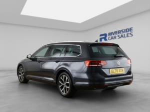 2020 Volkswagen Passat 2.0 Tdi Evo Sel Estate 5dr Diesel DSG Euro 6 (s/s) (150 Ps) in Black — image 6