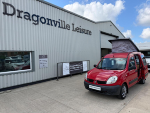 2008 Renault Across Freedom Renault Kangoo Micro Camper Van Urban Campers in Red — image 3
