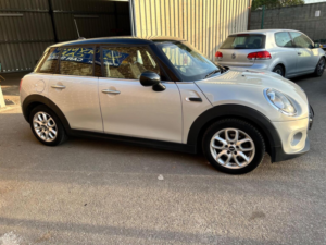 2015 MINI Hatch 1.5 Cooper D Euro 6 (s/s) 5dr in Silver — image 3