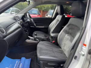 2019 Suzuki Vitara 1.4 Boosterjet Sz5 in Silver — image 4