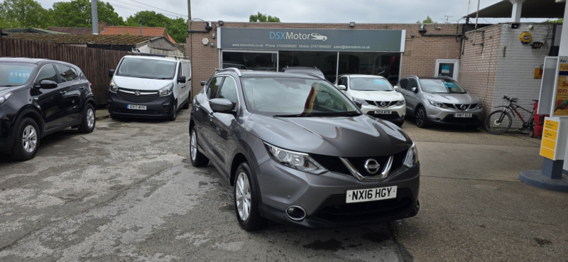 2016 Nissan Qashqai 1.5 Dci N-Connecta in Grey — image 1