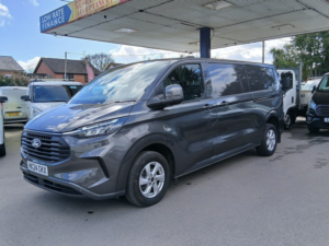 2024 Ford Transit Custom Custom 300 Ecoblue Limited L2 — image 4