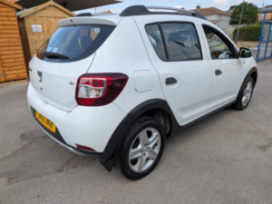 2016 Dacia Sandero Stepway 1.5 Stepway Ambiance Dci 90 in White — image 4