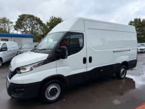 2024 Iveco Daily 2.3d Hpi 14v 35s 3520 Panel Van 5dr Diesel Manual Mwb H2 Euro 6 (s/s) (136 Ps) in White — image 6