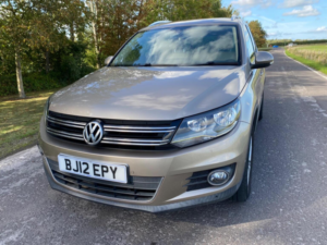 2012 Volkswagen Tiguan 2.0 Tdi Bluemotion Tech Se DSG 4WD Euro 5 (s/s) 5dr in Beige — image 2