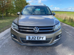 2012 Volkswagen Tiguan 2.0 Tdi Bluemotion Tech Se DSG 4WD Euro 5 (s/s) 5dr in Beige — image 3