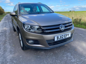 2012 Volkswagen Tiguan 2.0 Tdi Bluemotion Tech Se DSG 4WD Euro 5 (s/s) 5dr in Beige — image 4