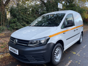 2016 Volkswagen Caddy 2.0 Tdi C20 Bluemotion Tech Startline in White — image 3