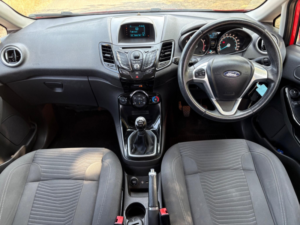 2014 Ford Fiesta 1.25 Zetec Euro 5 5dr in Red — image 2